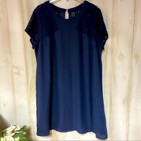 torrid Dresses & Skirts - Torrid Navy Blue Lace Short Sleeve Dress Sz 18 Babydoll